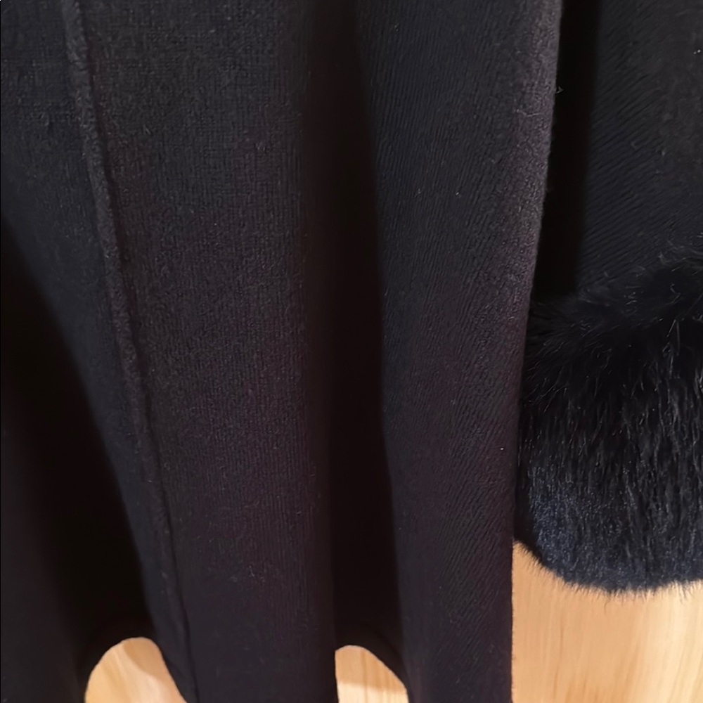 Chic Black Poncho Sweater with Faux Fur Cuffs - Picture 5 of 6